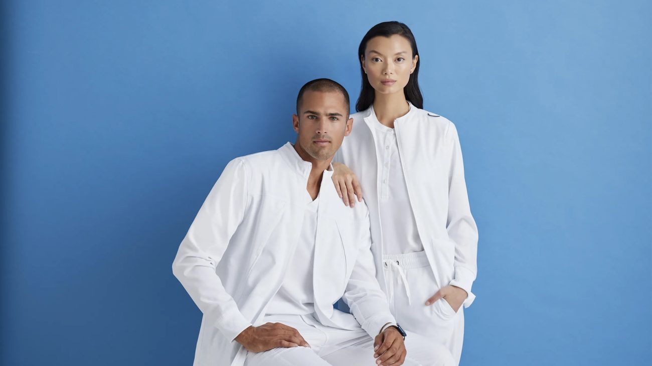 How to Choose the Right Medical Apparel? A Comprehensive Guide for Men and Women with Prof